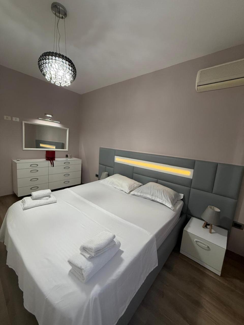 Chic Pazari I Ri New Bazaar Apartment *